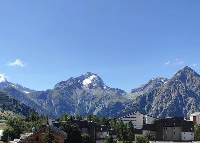 Résidence Plein Sud: Ski-in/ski-out With Mountain Views